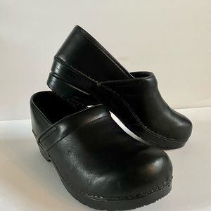Sanita leather clogs